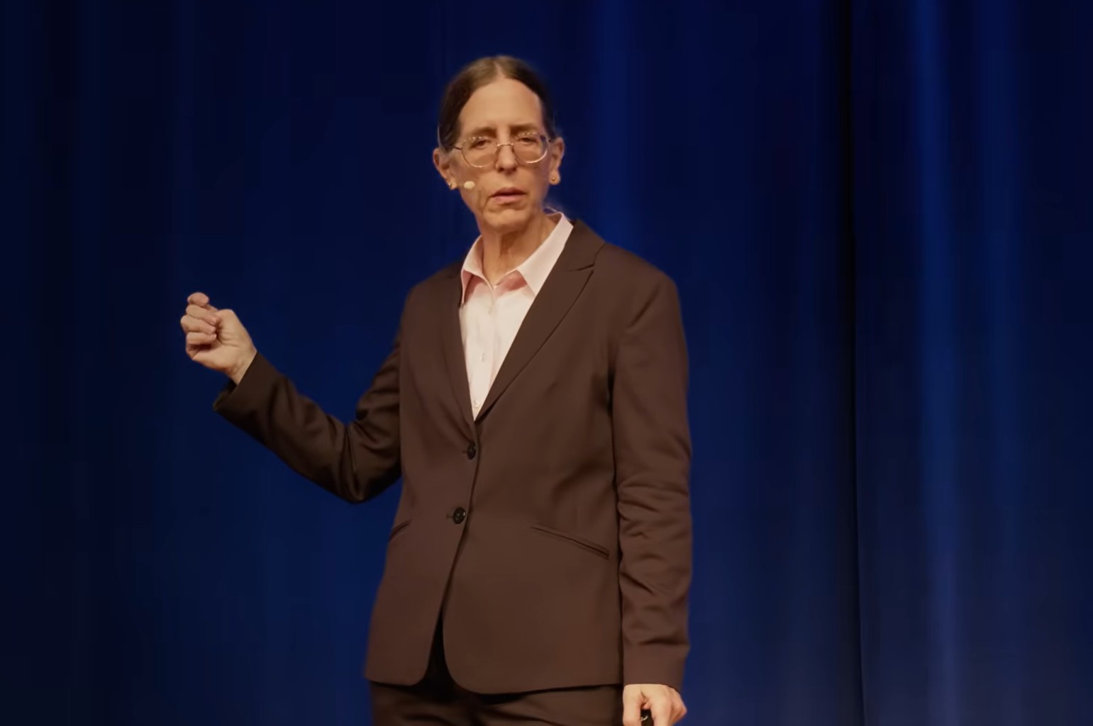 Historian: Putin Abandoned Soviet Caution for ‘Diet of Hot Wars’