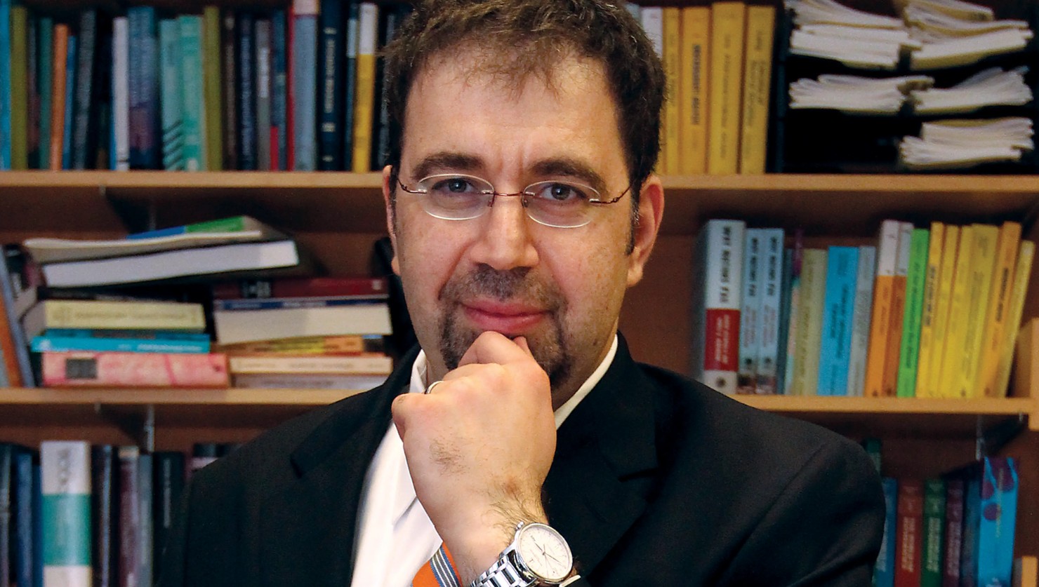 Nobel Laureate Acemoglu: AI Hype Masks a Deep Crisis of Democracy